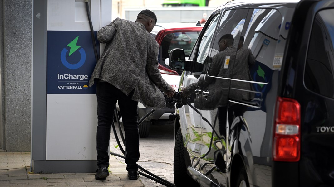 Regeringen måste göra mer för att snabba på elektrifieringen av transportsektorn