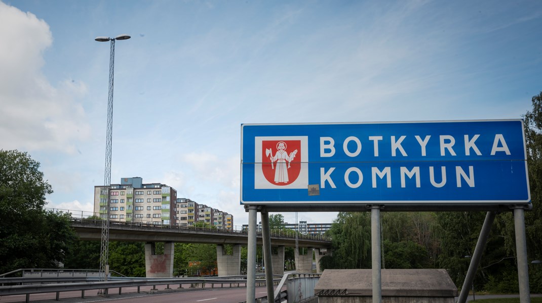 ABF och övriga studieförbund används allt oftare som slagträn i en debatt, med betydligt mörkare syften än att rädda positioner i en arbetarekommun, skriver debattörerna.