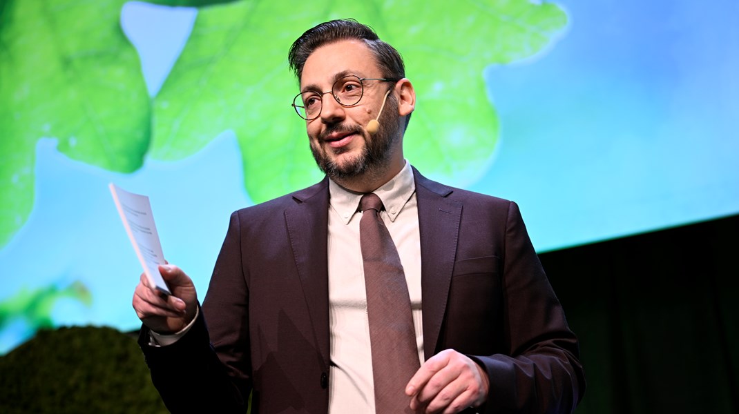 Transportföretagens vd Marcus Dahlsten vill bjuda Muharrem Demirok på fika.