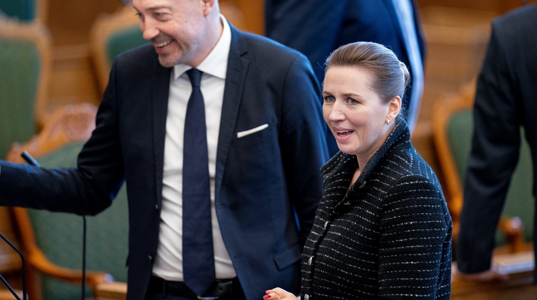 Grannlandets miljöminister går hem i stugorna