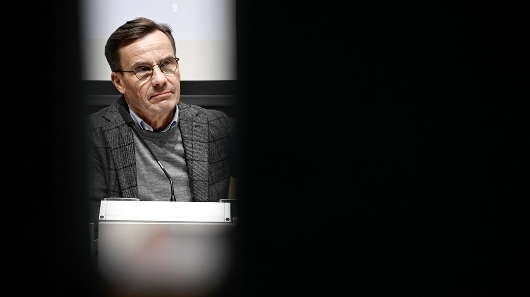 “De underkänner inte, de har synpunkter“, sade Ulf Kristersson om regeringens beslut att gå vidare med den nya terrorlagen, trots Lagrådets kritik. Han hade inte hunnit läsa yttrandet, tror ett av Lagrådets justitieråd Leif Gäverth.