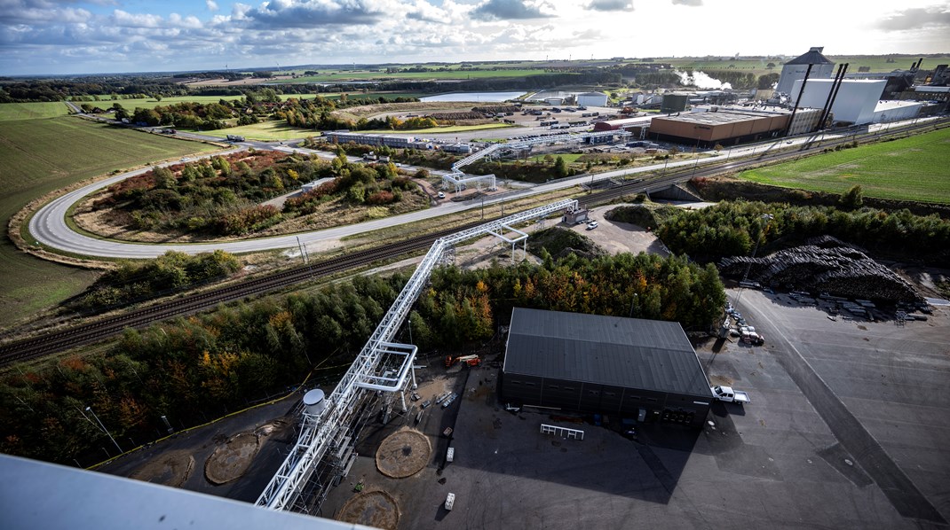 Fossilfri energi måste framställas på alla de vis som står till buds, skriver debattörerna.