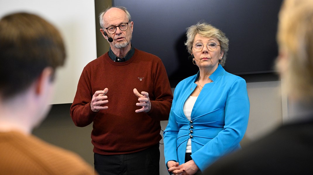 Erna Zelmin-Ekenhem, generaldirektör på Arbetsmiljöverket och Bengt Järvholm, professor i yrkes- och miljömedicin vid Umeå universitet presenterar aktuell kunskap och forskning om arbetsrelaterad dödlighet.