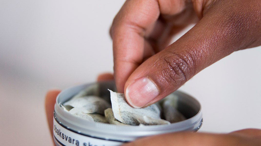 Snus är att föredra framför cigaretter, menar debattören.