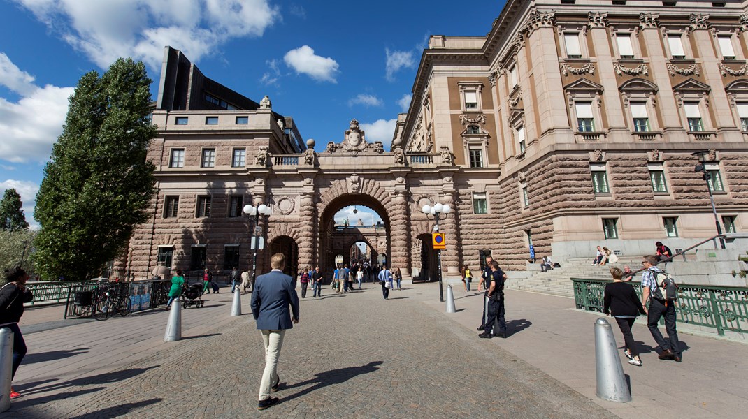 Riksdagsledamot får fullt arvode trots timeout