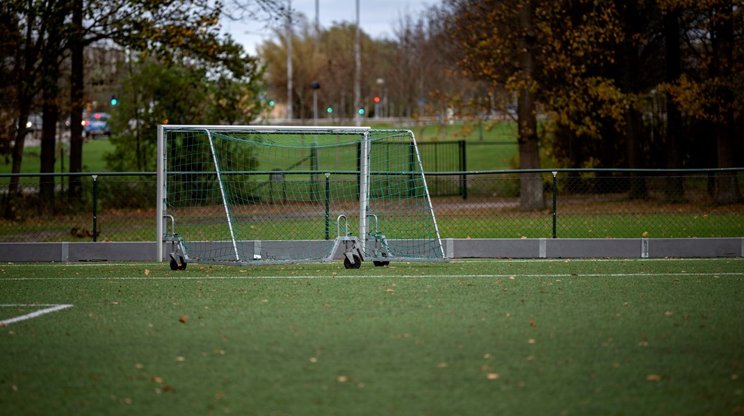 Rädda konstgräsplanerna – och svensk fotboll 