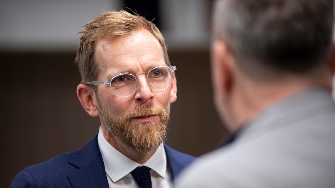 Jakob Forssmed tycker att frågan om ofrivillig ensamhet alldeles för länge ansetts vara en fråga som individen ska hantera på egen hand. 