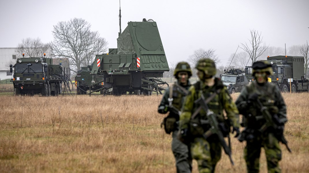 Att reglera Försvarsmaktens skott på skjutfälten är bara ett av alla märkliga avväganden som gjorts, skriver debattören. 