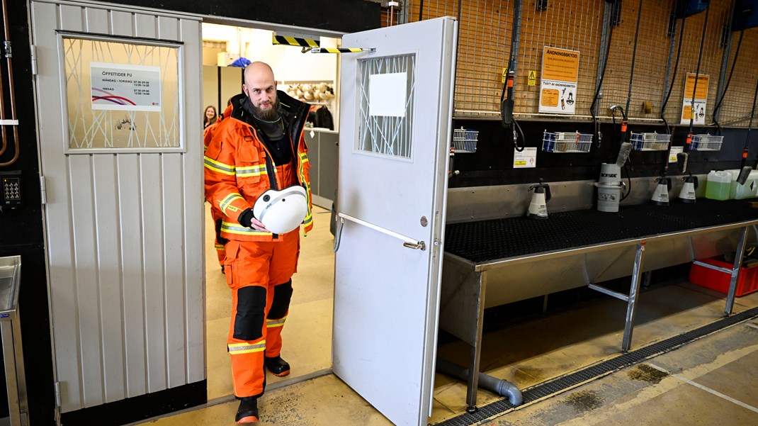 Carl-Oskar Bohlin (M), minister för civilt försvar, har en del att göra när det gäller att stärka skyddet för civilbefolkningen, menar debattören.