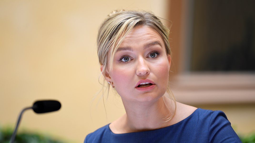 Energi- och näringsminister Ebba Busch förbereder för att bocka av en punkt i Tidöavtalet.