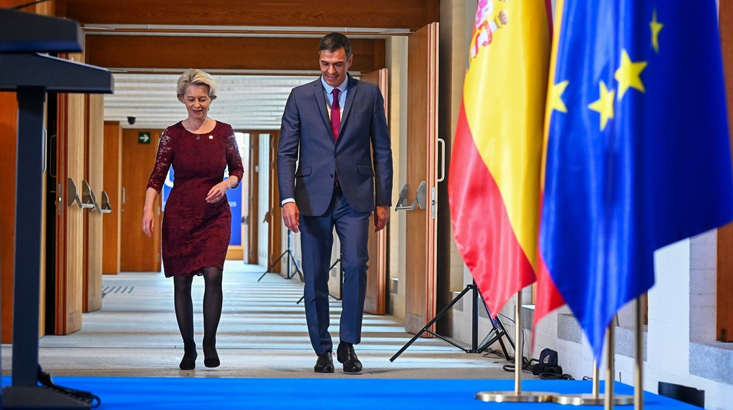 EU och Spanien går hand i hand i höst. EU-kommissionens ordförande Ursula Von der Leyen och Spaniens premiärminister Pedro Sánchez har en hel del att stå i under hösten. 