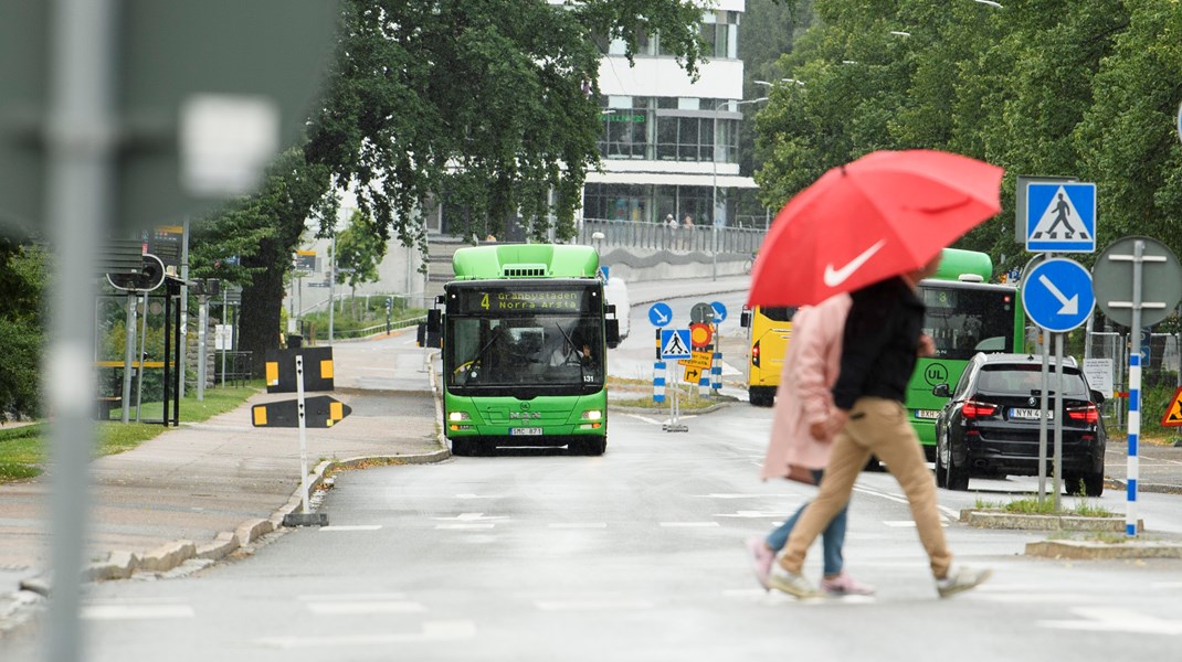 Regeringen bekräftar bussbranschkritik: Elbusspengar styrs mot annan transport