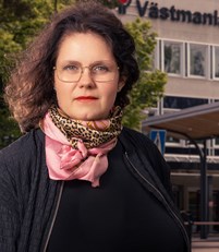 Jenny Landernäs (M).