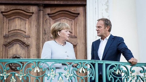 Den tyske förbundskanslern Angela
Merkel och Europeiska rådets ordförande Donald Tusk möts som förberedelse
inför det informella toppmötet i Bratislava där EU:s framtid efter Brexit ska tas
upp.