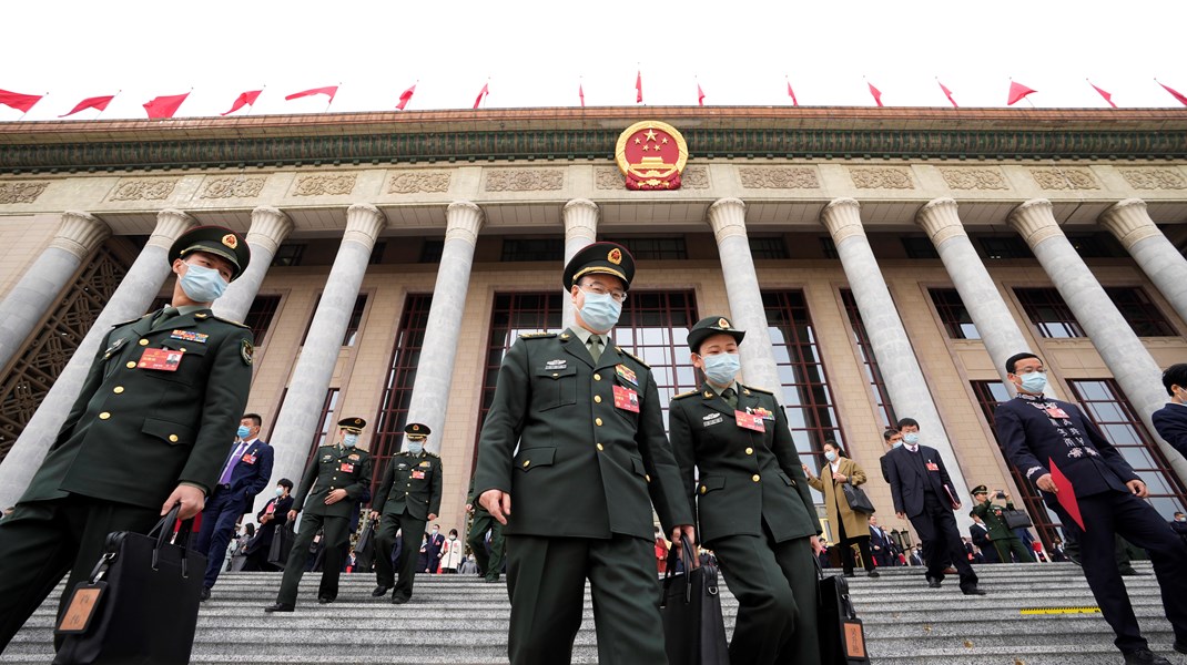 Militära delegater vid den årliga folkkongressen i Peking i mars i år, då Kina beslutade att öka sin försvarsbudget ökar för åttonde året i rad, denna gång med 7,2 procent jämfört med året innan.