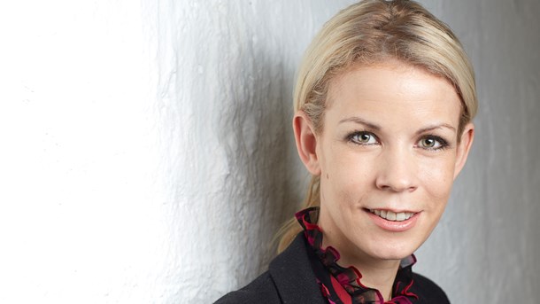 Anna König Jerlmyr (M) vill testa med tre terminer i några av Stockholms skolor. Tanken är att det sedan ska införas i hela landet.