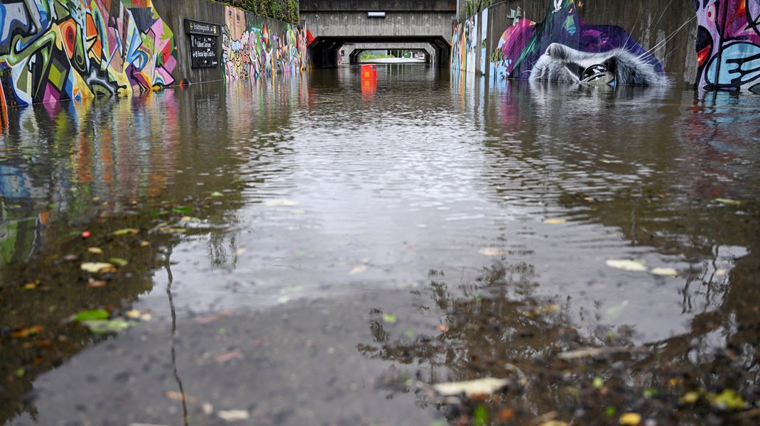 Oberoende av vad man tycker om minskningen på 25 miljoner av anslagen till det nuvarande klimatanpassningsarbetet, så är en än större fråga hur regeringen har tänkt sig framtiden?