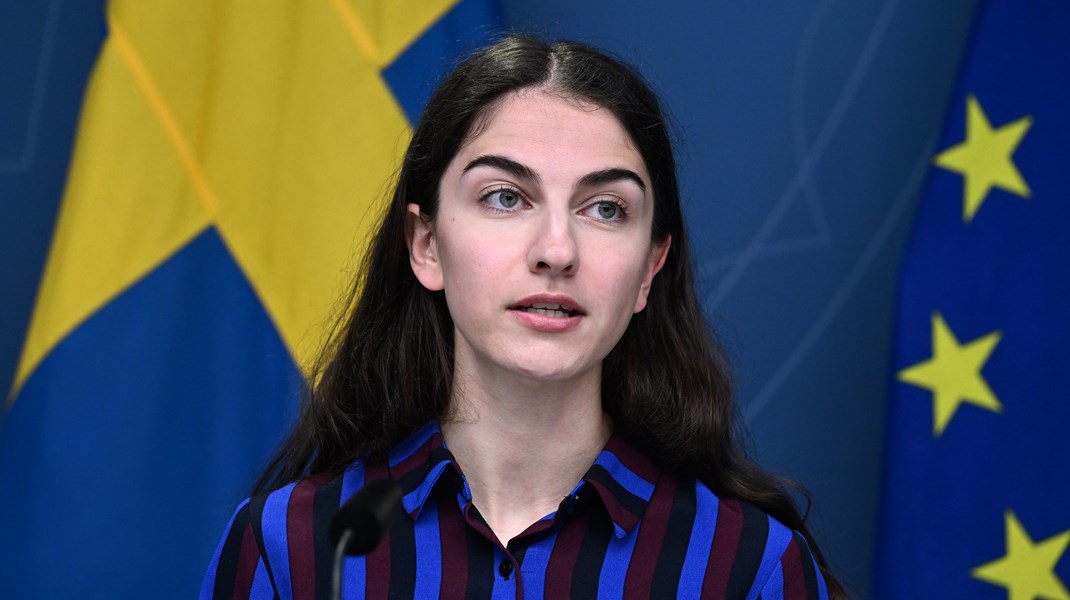 Klimat- och miljöminister Romina Pourmokhtari (L) skulle delta vid ett arrangemang om klimatpolitik hos Fossilfritt Sverige, men av säkerhetsskäl ställdes det in. Altinget har inte fått någon kommentar från ministerns stab.