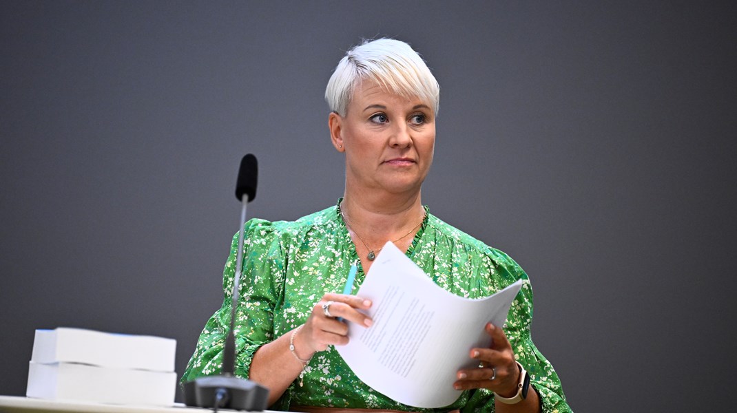 ”Det ska vara lätt att göra rätt och genom att införa månadsrapportering kan risken för återkrav inom bostadsbidraget minska”, säger äldre- och socialförsäkringsminister Anna Tenje.