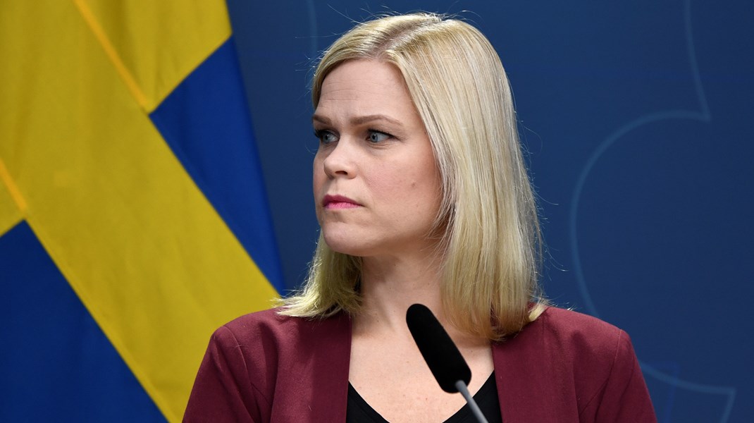 I stället för att rasera grunden som politiken mot våld vilar på bör jämställdhetsminister Paulina Brandberg ägna sig åt att utveckla det i många avseenden framgångsrika arbetet så att målet om att mäns våld mot kvinnor ska upphöra kan uppnås, skriver debattörerna.