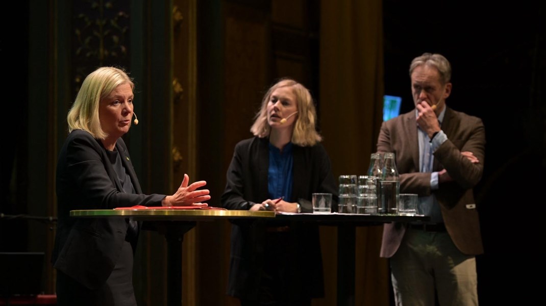 Andersson på Fossilfritt Sveriges scen tillsammans med Malin Strand och Svante Axelsson.