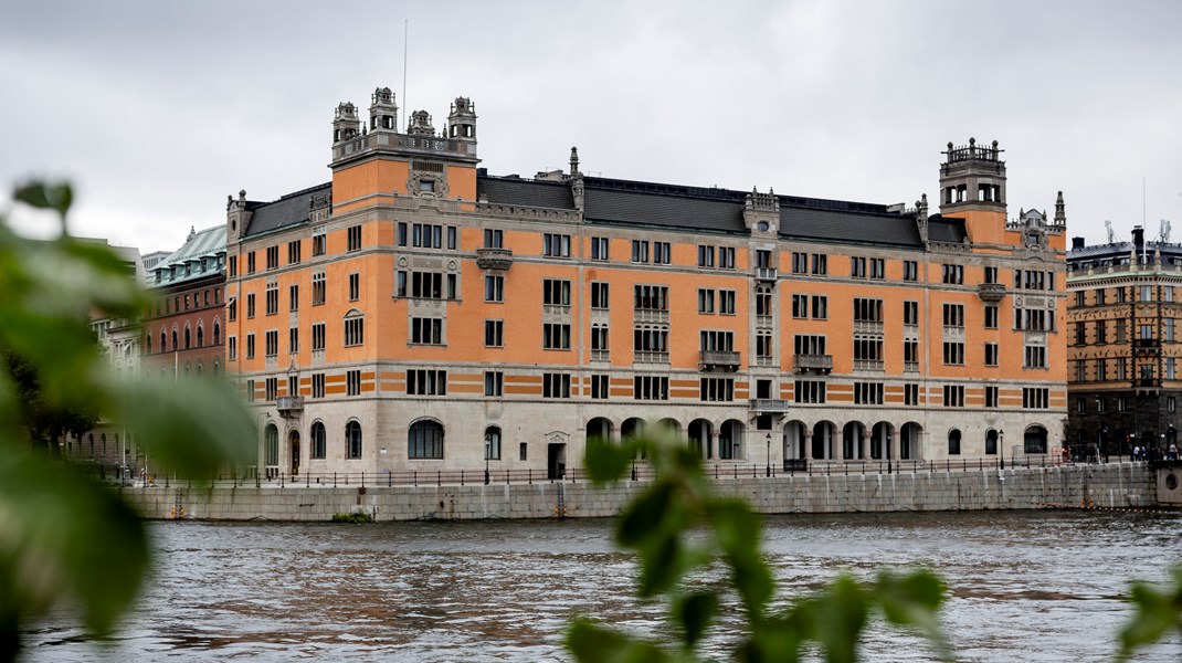 Under civilutskottets öppna sammanträde i riksdagen presenterade statssekreterare Johan Davidsson inriktningen på regeringens arbete. 