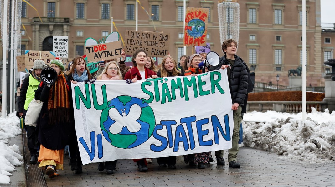 Den ungdomsledda organisationen Auroras demonstration i Stockholm i november förra året inför att gruppen lämnade in sin stämningsansökan mot staten för bristande klimatarbete.