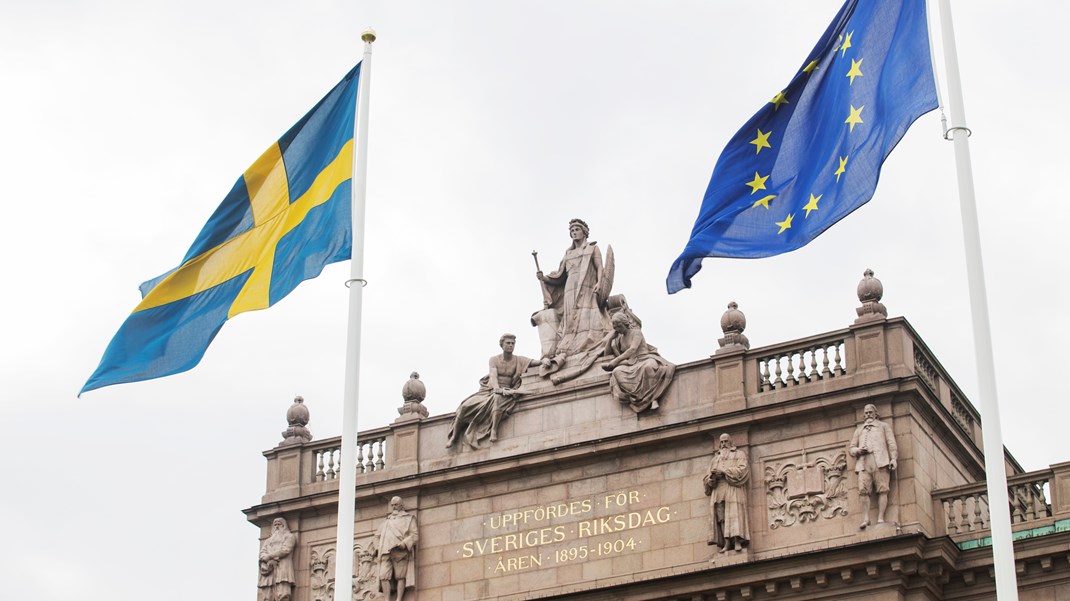 Regeringen måste förankra sitt agerande inom EU hos Riksdagen – även i slutskedet av beslutsfattandet. Något som genererar mycket arbete för EU-nämndens ledamöter.