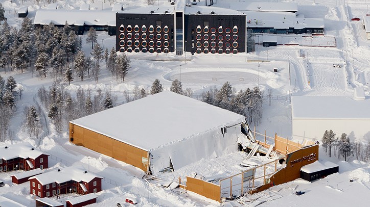 Det var i början på mars 2020 som taket till Tarfalahallen rasade in. Två personer fanns i byggnaden, men ingen av dem kom till skada. Nu föreslås flera ändringar i reglerna för plan- och byggprocessen för att täppa de säkerhetsluckor som ligger till grund för olyckan. 