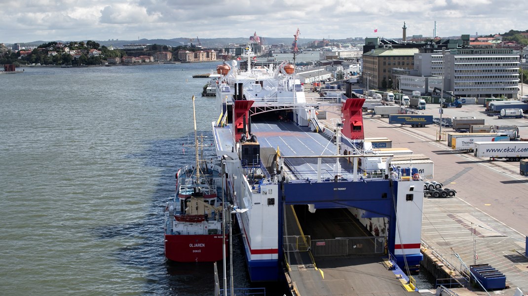 En nordisk civil beredskapsplan för att säkra kritisk infrastruktur som hamnar bör tas fram, enligt L:s partistyrelses förslag till landsmötet. 