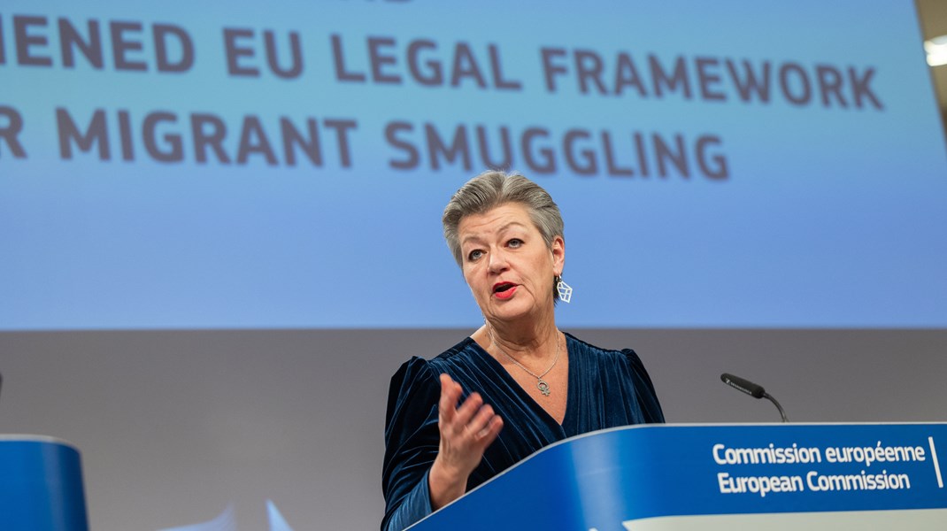 EU-kommissionär med ansvar för inrikes frågor, Ylva Johansson, vill att EU tar krafttag mot nätverken bakom migrationssmugglingen. 