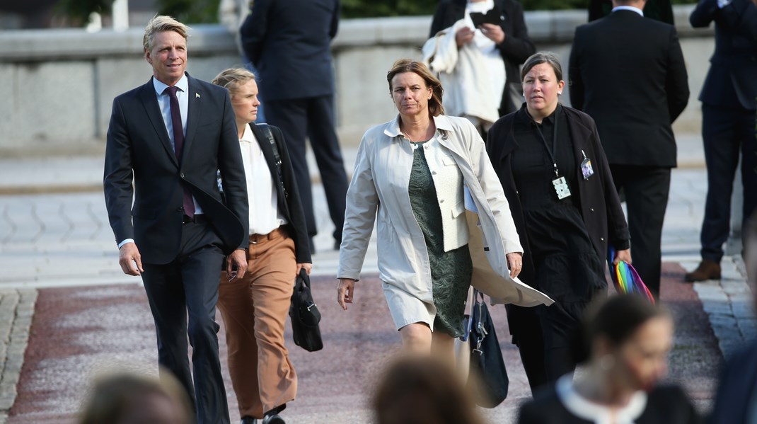 Miljöpartiet har definitivt ett ansvar för att klimatpolitiken under S-MP-regeringen inte var rättvis nog, enligt Anna-Caren Sätherberg (S). Ett påstående som Isabella Lövin kallar för komplett nonsens.