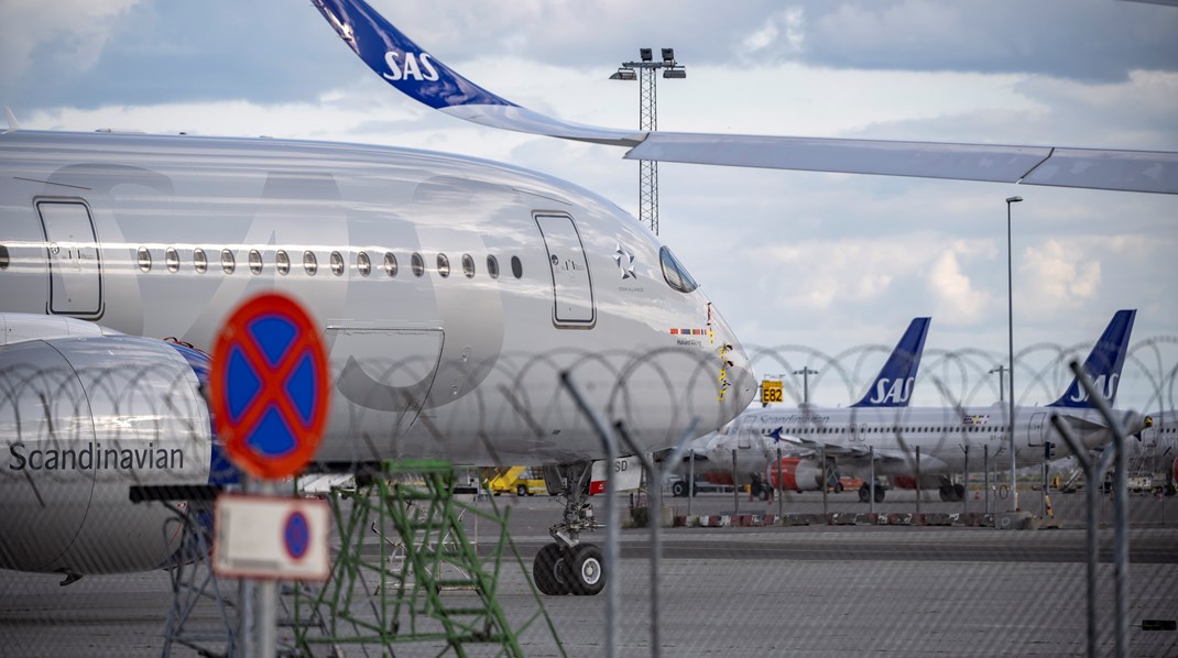 Hild påstår också felaktigt att alla de resor som inte sker på grund av flygskatten skulle utföras med bil, men det är orealistiskt antagande. Vissa resor genomförs i stället med tåg eller buss, medan andra inte genomförs alls, skriver debattörerna. 