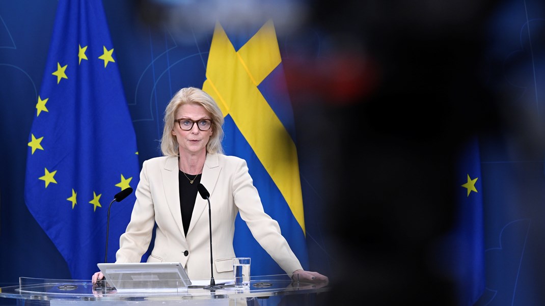 Skatteverket ska rapportera vilka som befinner sig i Sverige