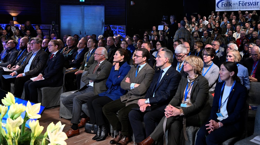 Ministrar och kungligheter på första raden vid Folk och försvars rikskonferens i Sälen. Men i år fanns inte plats för någon representant från Pliktrådet vid konferensen. 