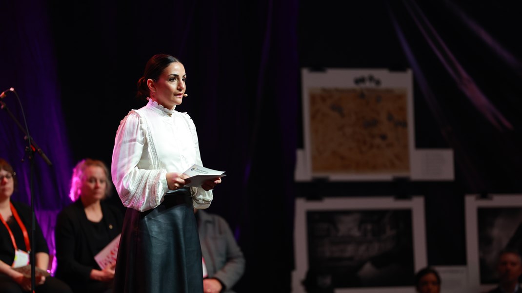 Kulturminister Parisa Liljestrand invigningstalade under den pågående konferensen Folk och kultur i Eskilstuna.