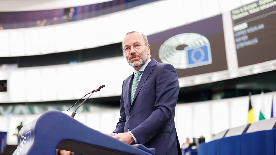 ”Den gröna omställningen kommer att få massiva sociala konsekvenser. Det är detta som skapar grogrund för populism”, säger Manfred Weber, ordförande för Europaparlamentets konservativa grupp (EPP), om sin rädsla för väljarflykt till extremhögern i det kommande EU-valet.