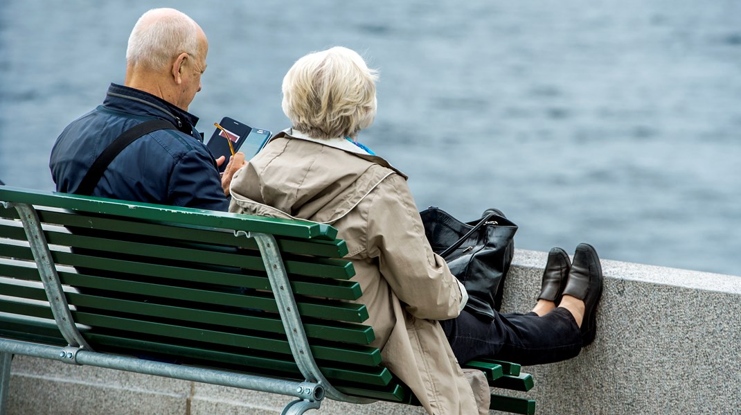 Låt oss äldre och våra anhöriga få större inflytande över vården