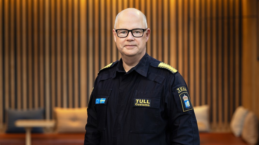 Johan Norrman är vikarierande generaltulldirektör. Den ordinarie generaltulldirektören Charlotte Svensson fick nyligen lämna sin tjänst, finansminister Elisabeth Svantesson (M) uppgav ingen orsak.