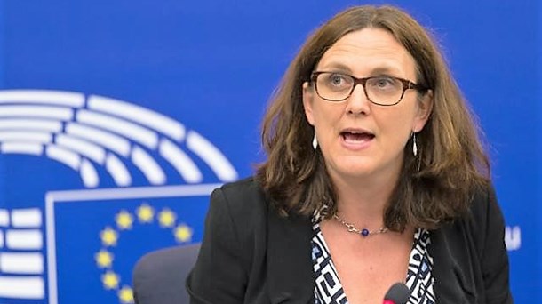 EU-kommissionären Cecilia Malmström varnar för att ett uteblivet avtal kan ge effekter för EU som partner i den globala handeln.