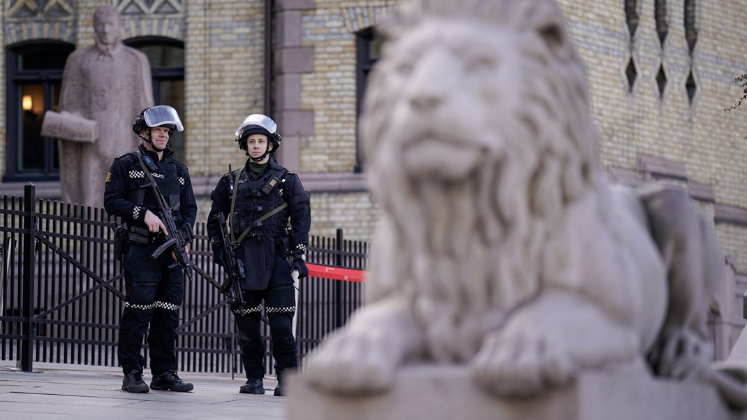 Stortinget stängdes efter bombhot: ”Inte klarlagt”