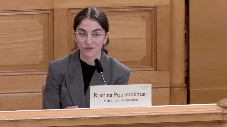 På måndagen var klimat- och miljöminister Romina Pourmokhtari (L) i riksdagens konstitutionsutskott.