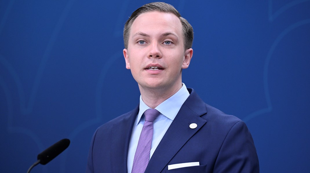 Min uppfattning är att politiker ska utöva inflytande över statens bolag med varsamhet, skriver Tobias Andersson (SD).