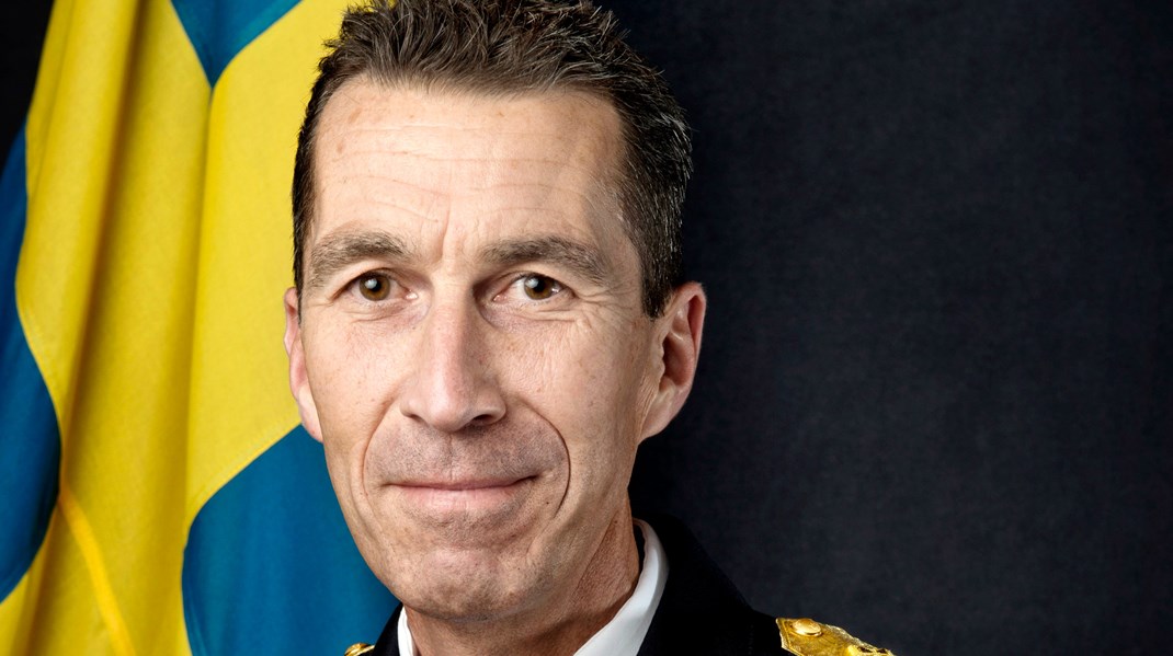 Micael Bydén lämnat Försvarsmakten i september och ska då sannolikt ägna sig åt konsultverksamhet, han har redan registrerat ett bolag. Frågan är vem som ska ta över som ny överbefälhavare?