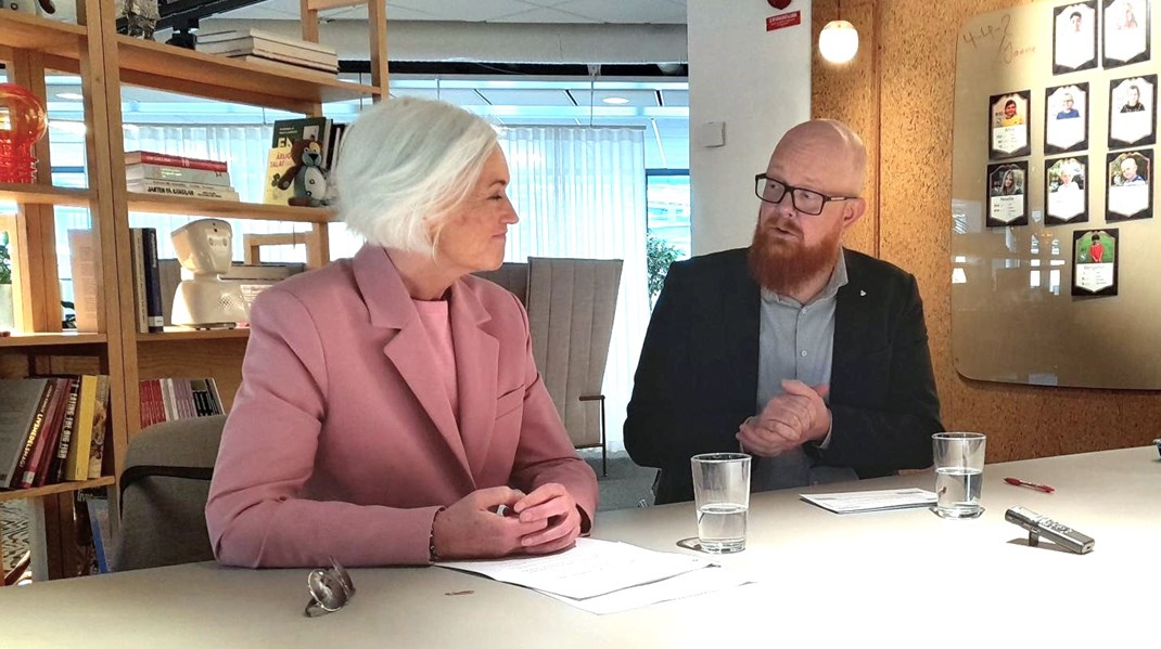 Utbetalningsuppdraget offentliggjordes på en presskonferens på Barncancerfondens kontor där  sjukvårdsminister Acko Ankarberg Johansson (KD) och fondens generalsekreterare Ola Mattson deltog.