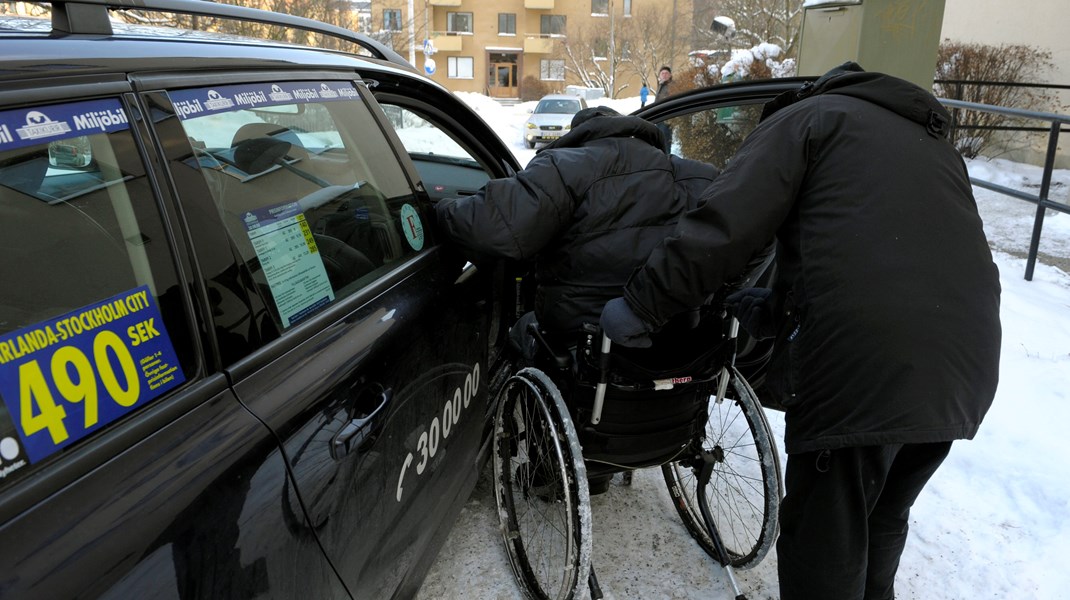 Biståndet för individen bör vara i fokus för färdtjänstpolitiken, menar SD. 