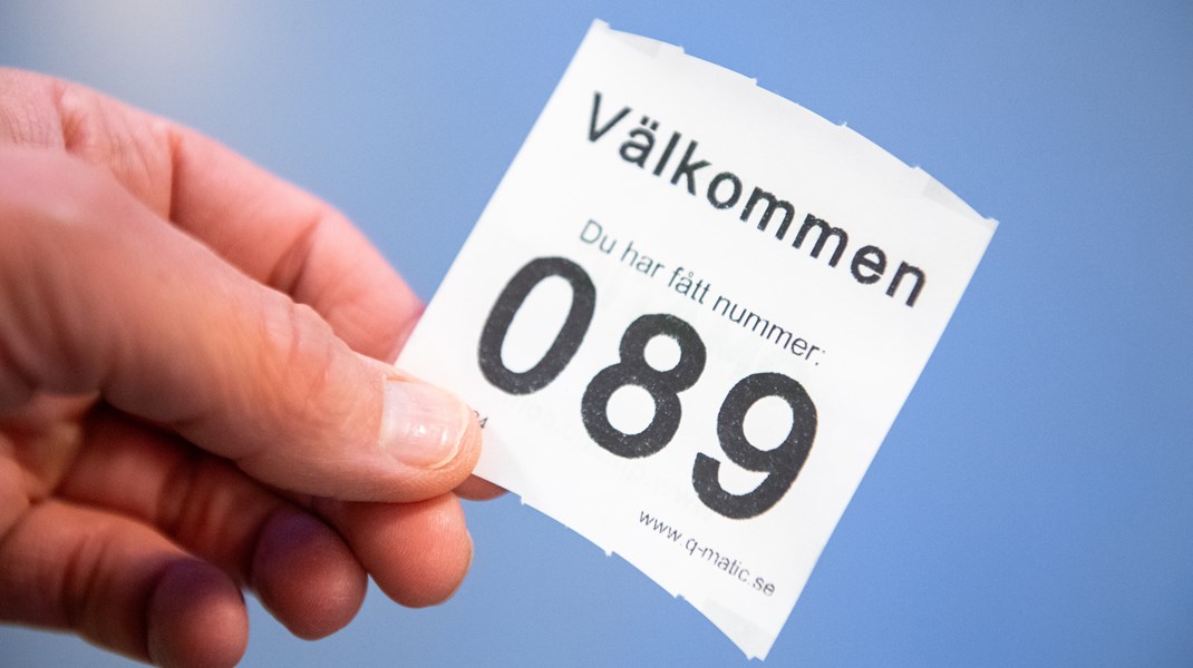 Det finns brister i statistiken över vårdköerna. Regeringen vill ha en en nationell vårdförmedling på plats betydligt tidigare än vad som ursprungligen var tänkt.