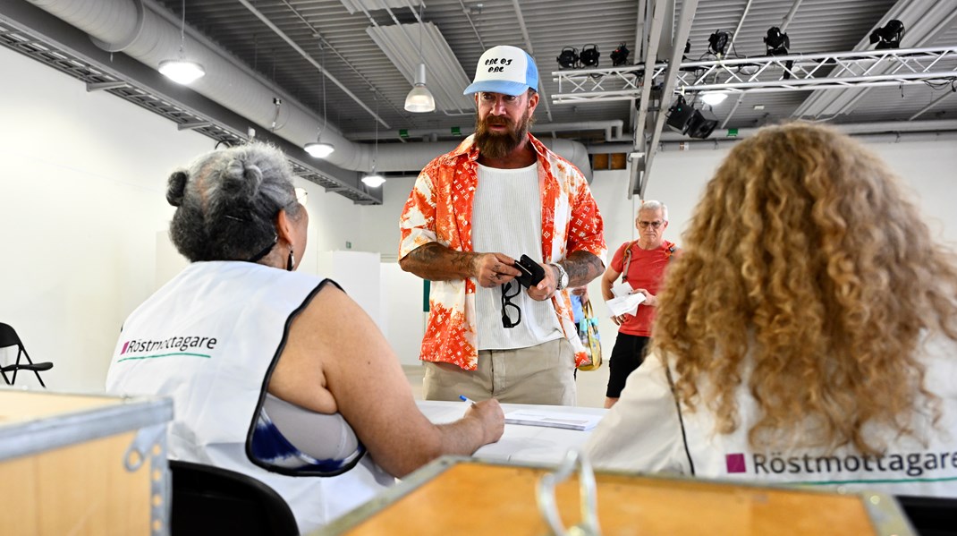 Jan Emanuel och Folklistan ser ut att få vänta på resultatet till efter valdagen. I Verians mätning som gjordes i slutet av april fick partiet 1,5 procent.