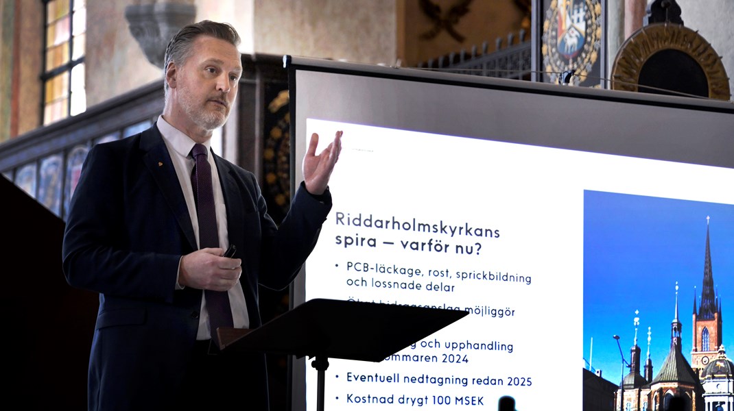 Nuvarande regering har beslutat att öka anslagen för statens bidragsfastigeter, vilket har gjort att Statens fastighetsverk nu kommer kunna genomföra en större renovering av Riddarhuskyrkans spira.