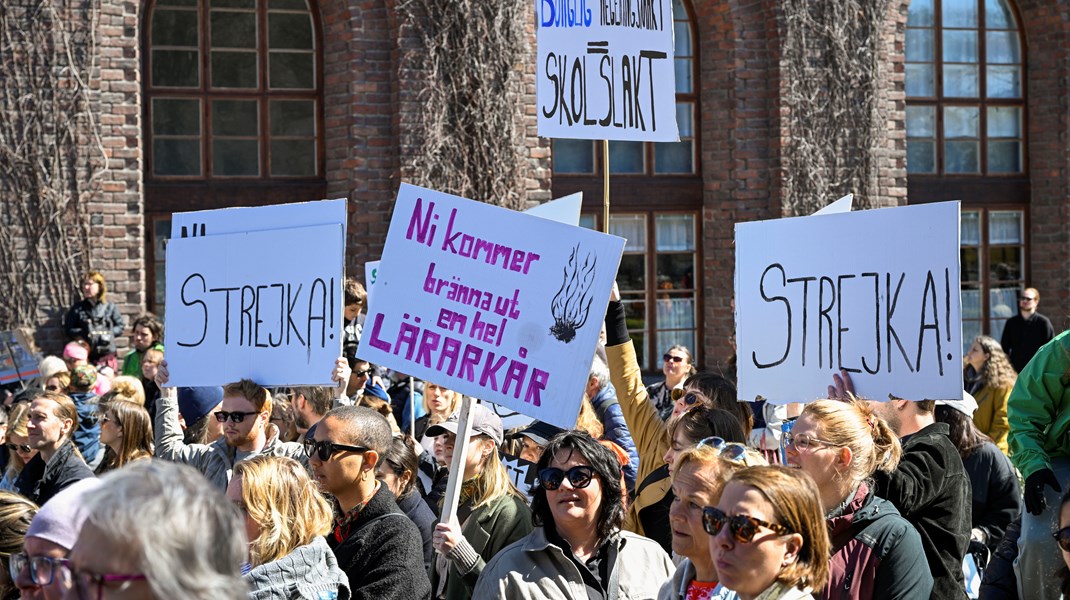 Bild från Sveriges Lärares manifestation mot nedskärningarna i skolan.